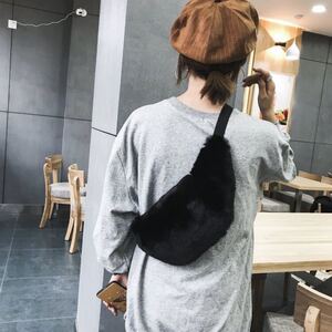 ブラック ボア バッグ ファーバッグ ファニーパック ボディバッグ