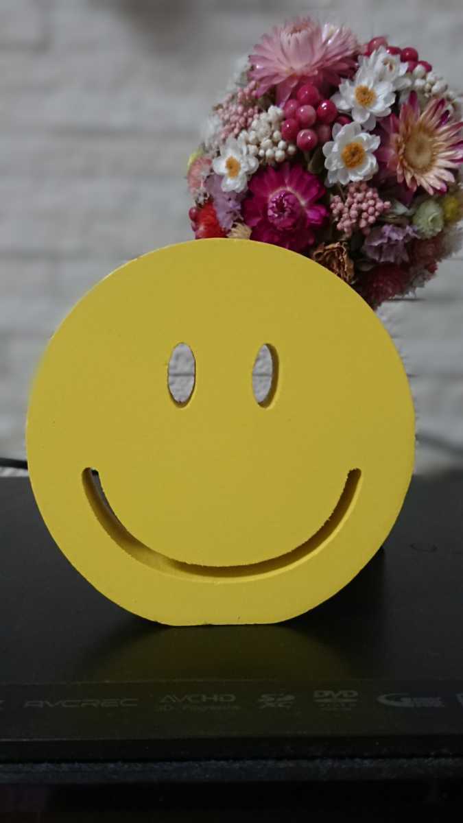 Smile object figurine size 10 Thickness approx. 2 Brand new The flower in the back is not included, handmade works, interior, miscellaneous goods, ornament, object