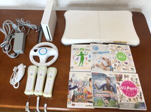 Wiiセット 本体+リモコン3本+ハンドル1個+ヌンチャク1個+ソフト6本+wiifit