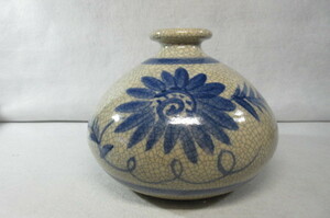  the first soup goods Seto . vase "hu" pot blue and white ceramics * Hiroshima shipping *