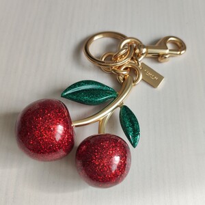 COACH さくらんぼ バッグチャーム チェリー ラメ キーホルダー キーリング コーチ フルーツ レジン