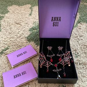 ANNA SUI アナスイ　ハロウィン限定　ネックレス　ピアス　新品同様　蜘蛛の巣　バンパイヤ　コウモリ