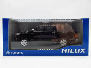 1/30 トヨタ 新型ハイラックス HILUX 前期　非売品 カラーサンプル ミニカー　アティチュードブラックマイカ