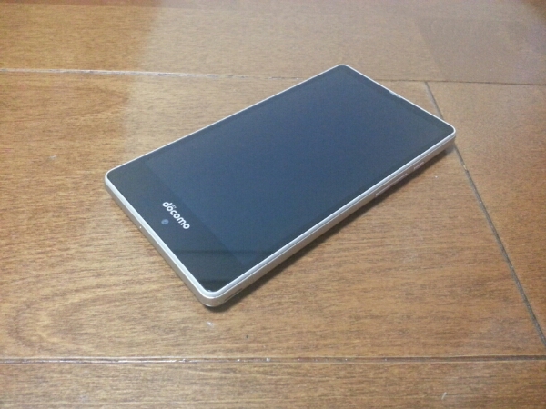 売り切り 即発!!美中古品 SH-04G AQUOS EVER ホワイト Android 売り切り 即発!!美中古品 SH-04G AQUOS EVER ホワイト Android