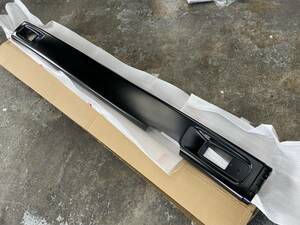 いすゞ　ISUZU　純正　部品　リヤ　バンパー　1-71220260-1　BUMPER:RR　リア　センター　バス