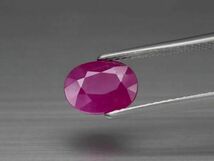 天然石 ルビー ルース 2.26ct マダガスカル産　綺麗なレッドの色味！_画像10