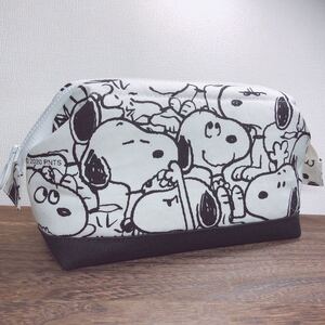 ハンドメイド★18cmワイヤー口金ポーチ★スヌーピー