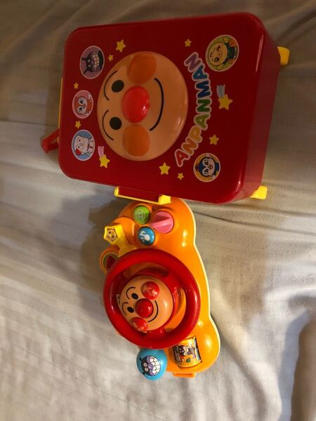 中古アンパンマンオモチャとケース