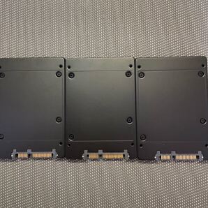 Sandisk SSD2.5インチSATA256GB/三枚セット5018.4669.4397