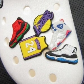 新品 NBA コービー ブライアント クロックス ジビッツ サンダル バッジ チャーム アクセサリー マーカー ジョーダン