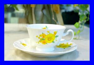 ○美品 ノリタケ Noritake スタジオコレクション 花柄 カップ&ソーサー D2042