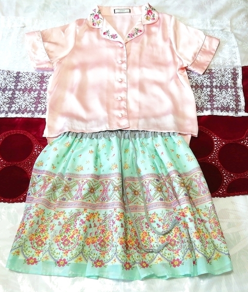 ピンクサテンシャツ花刺繍チュニック ネグリジェ 緑エスニック柄スカート 2P Pink satin shirt flower tunic negligee green skirt