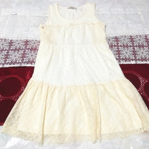 Floral white flaxen lace ribbon sleeveless negligee nightgown dress, knee length skirt, m size
