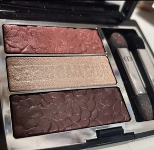 アイシャドウ Dior アイシャドウ 限定色