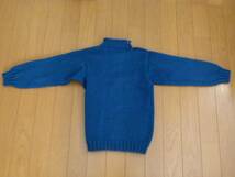 手編みセーター 青 着丈45, ゆき丈44, 胸囲66cm_画像2