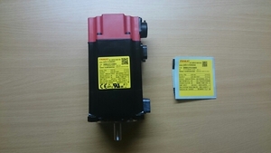 T28 FANUC A06B-0115-B403 ACサーボ 0,35KW 未使用保管品