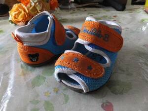  Miki House double B sandals 14 centimeter Be . embroidery light blue × orange 