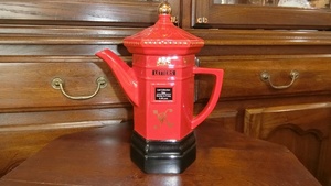 イギリス 赤いポスト型ティーポット大 破損あり！ London Pottery RED POST Teapot Memories of London Collection