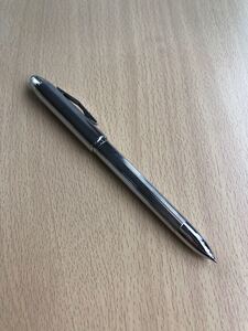 クロス テックフォー 複合ペン(ボールペン 黒・青・赤+ペンシル0.7mm)cross