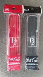 値下げ！ダイソー ☆ コカ・コーラ コラボ商品 箸と先割れスプーン 赤・黒２個セット