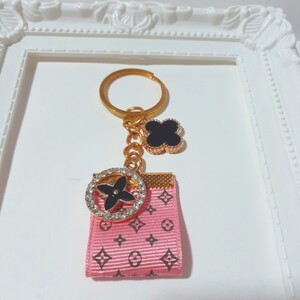 豪華*おしゃれキーホルダー*豪華チャーム*gold*ハンドメイド*新品未使用*No.20