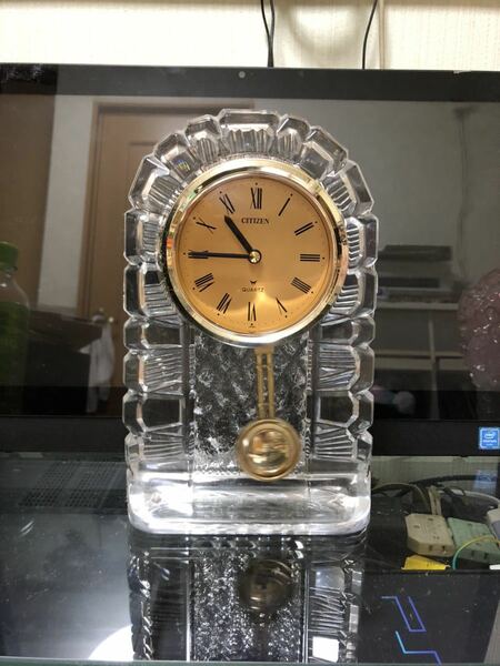 振り子ガラス置き時計オクロークゴールド