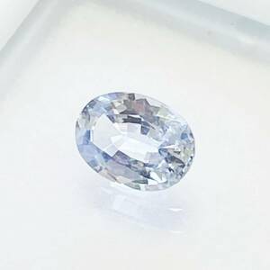 天然　アイスブルー　サファイア　ルース　0,937ct　オーバル　裸石　宝石　新品未使用