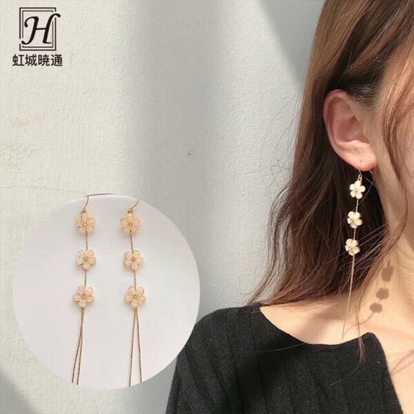 ピアス 18金 仕上げ 揺れる 3連 フラワー ロングピアス 韓国ファッション アレルギー対応 ポイント消化 誕生日
