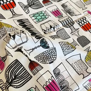 レア★新品 marimekko はぎれ 生地 kippis 30×72 キッピス マリメッコ カップ 布 北欧 乾杯