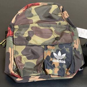 アディダス オリジナルス ミニリュック 迷彩柄 新品 未使用品