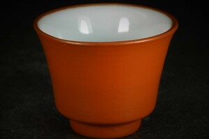 朱泥 煎茶碗 煎茶道具 湯呑 高さ4.5㎝ 口径5.8㎝ 在銘 陶磁器 日本焼き物 伝統工芸品