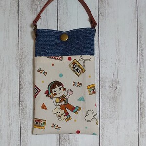 ☆ハンドメイド☆スマホポーチ ペコちゃん ミュージック柄 キナリ バッグインバッグ