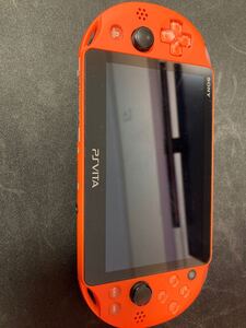 PS Vita 2000 本体