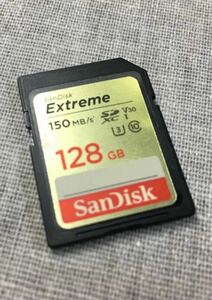 SDカード　 SanDisk Extreme 128GB