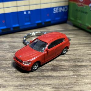 ●BMW 1シリーズ 赤 キーホルダー 2◎●②オリジナル加工品 カーアクセサリー ミニカー ハンドクラフト ハンドメイド 雑貨の画像1