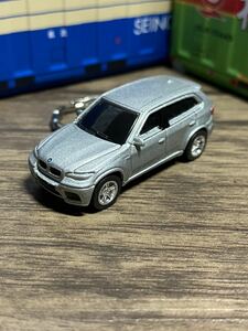 ●BMW X5 銀 キーホルダー◎●③オリジナル加工品 カーアクセサリー ミニカー ハンドクラフト ハンドメイド 雑貨