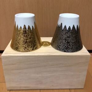 本日限定!金照堂 有田焼 富士山グラス (金銀ペア) 酒器 錫 揃