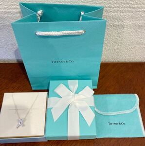 新品 正規品 ティファニー tiffany&co ネックレス キス ピンクサファイア シルバー ケース 巾着 紙袋 リボン プレゼント X サファイア