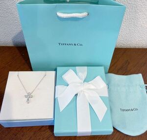 未使用 新品 正規品 ティファニー tiffany&co ネックレス クロス　十字架 シルバー ケース 巾着 紙袋 リボン 箱付き プレゼント ギフト