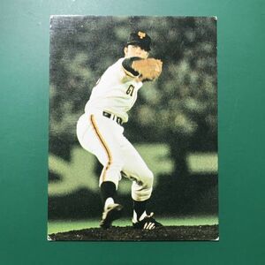 1977年　カルビー　プロ野球カード　77年　77ジャイアンツ選手カード　81番　巨人　ライト　【管理NO:5-77】