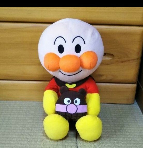 アンパンマンメガジャンボ小物入れ付きぬいぐるみ
