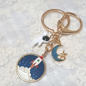 宇宙ロケットキーホルダー バッグチャーム☆hand made