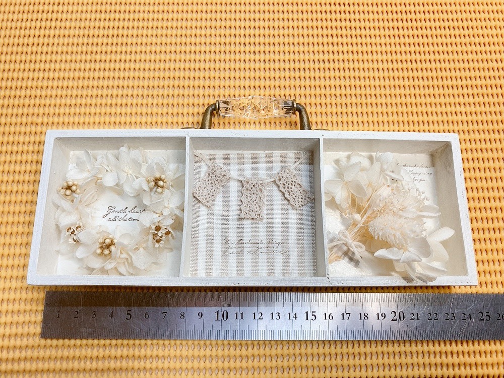 ¡La tarifa de envío es de 520 yenes! Valiosa decoración de pared, elegante, flor, blanco, hecho a mano, Accesorios de interior, ornamento, otros