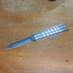 バタフライナイフ 刃渡り8cm
