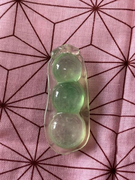 天然 本翡翠 氷種 アイスジェダイト 福豆 (福を招く) 77.5ct 縁起物 お守り♪ ペンダント