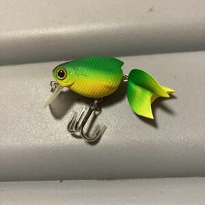 ラッキークラフト 金魚 小赤S パワードグリーン 美品 即決 小赤 S