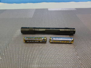 M-527 LEDペンライト 単四2本タイプ とても明るいです 中古品