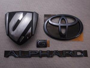 7トレジャー 【 トヨタ 10系 G前期 アルファード　TOYOYA 10系 ALPHARD 】 プラチナ ブラック エンブレム　フロント＆リア 4点セット