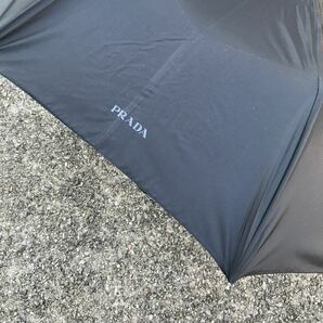 【プラダ】本物 PRADA 折り畳み傘 ロゴモチーフ 全長56cm 黒 折りたたみ 雨傘 アンブレラ メンズ レディース イタリア製 カバー 送料520円の画像6