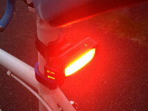 充電式 サイクルテールライト USB充電 16LED サイクルフラッシュライト 30チップ高輝度赤色LED 雨滴防水_画像6